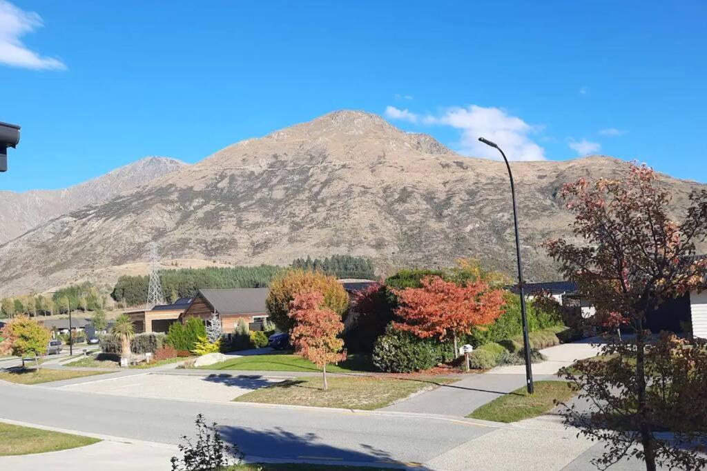 Banbury Deluxe With Spa Bath! Private Courtyard! Queenstown Exterior foto